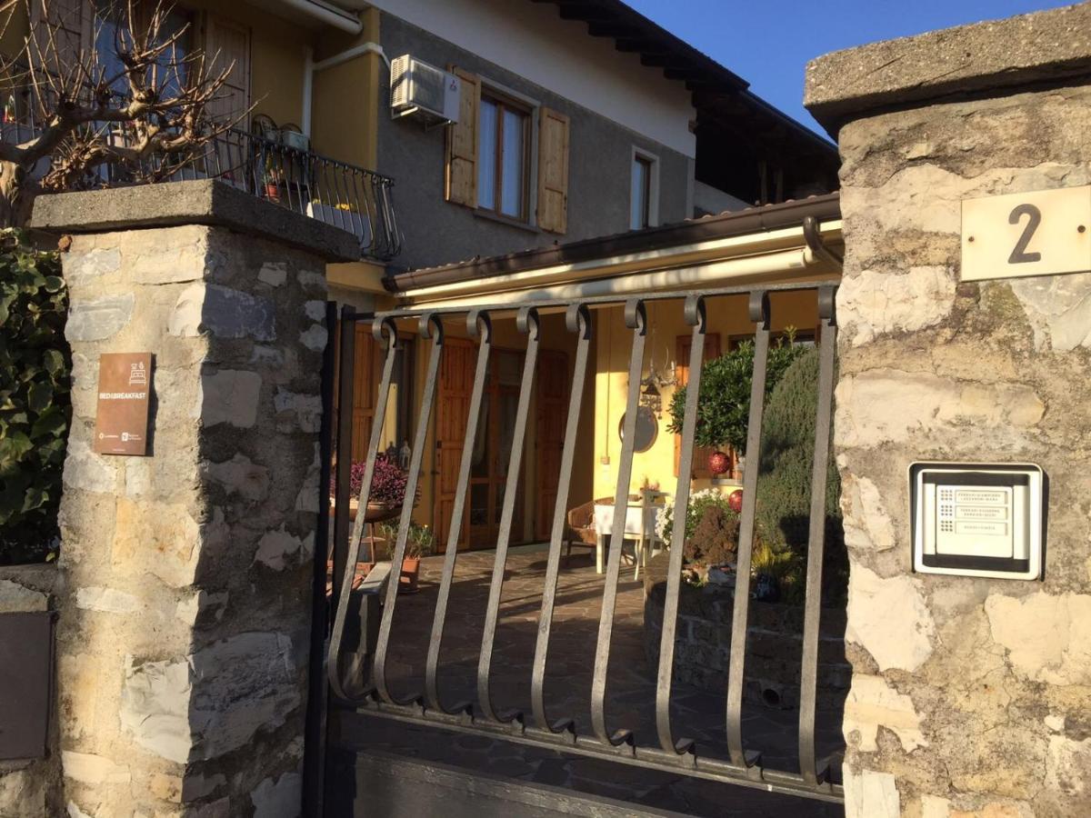 B & B Da Giusy Corte Franca Exterior foto